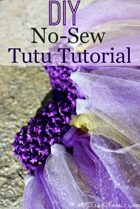 Need a quick and easy craft? This no-sew tutorial is perfect for both little and big girls. Easy, no gluing, pinning, or sewing required. Perfect for school colors or to make multiple ones for different holidays. 