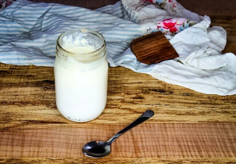 How To Make Real Buttermilk Cultured Buttermilk Recipe Melissa K   Homemadebuttermilk 2 768x535 