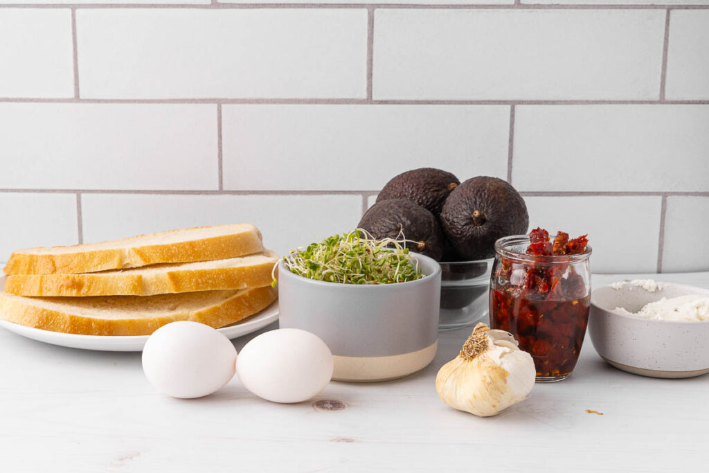 Ingredients needed to make avocado toast.